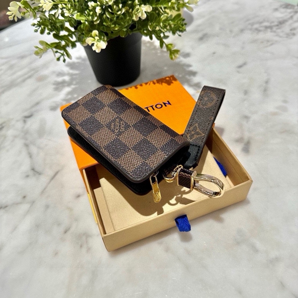 ブランドキーホルダー背面デザイン